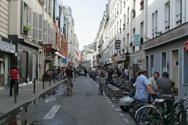 Rue parisienne