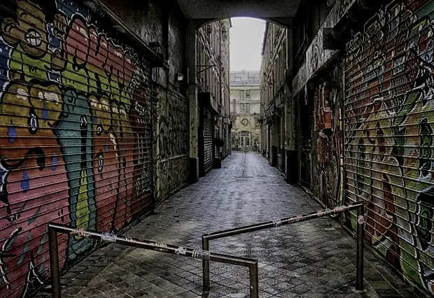 ruelle sombre paris