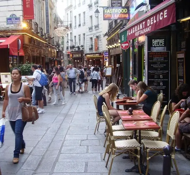 paris quartier saint michel