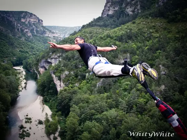 saut dans les gorges du tarn