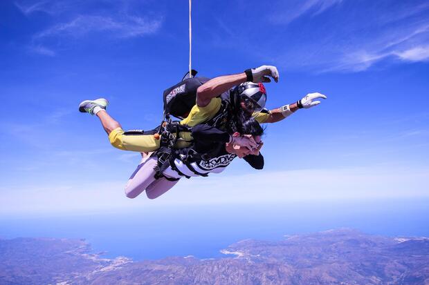 Saut en parachute en tandem