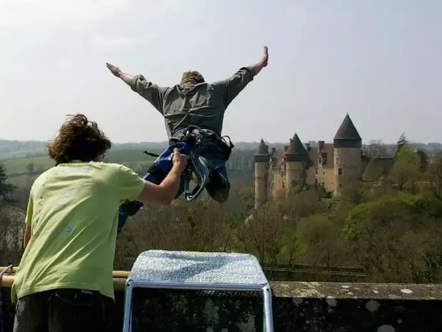 vue sur le château de culan