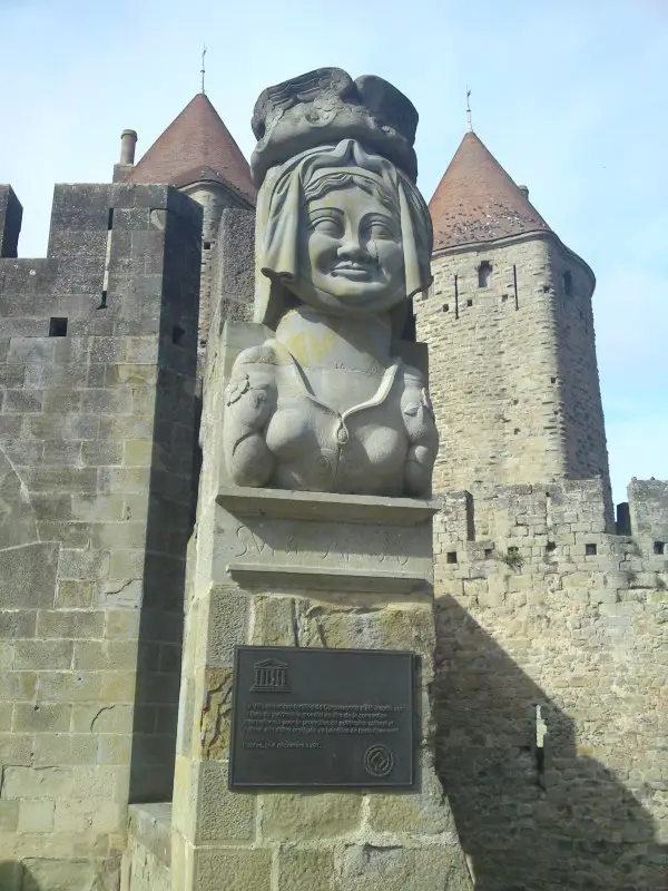 Statue Dame Carcas