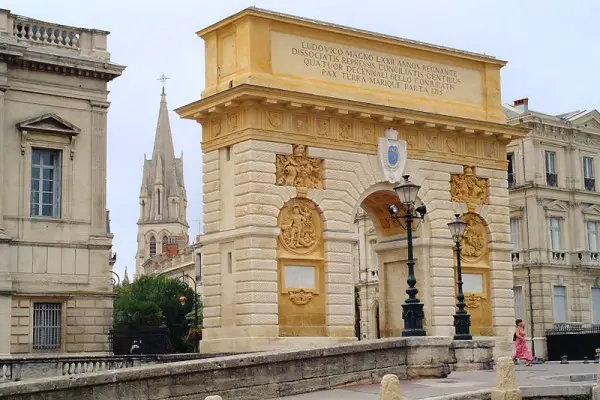 Porte du Peyrou