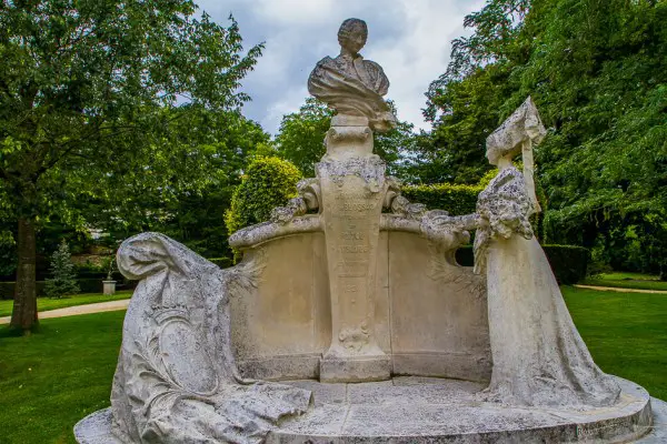 Statue de Poitiers