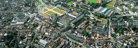 caen cathédrale vue aérienne