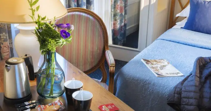 Hôtel Lord Byron (Paris) : prices, photos and reviews