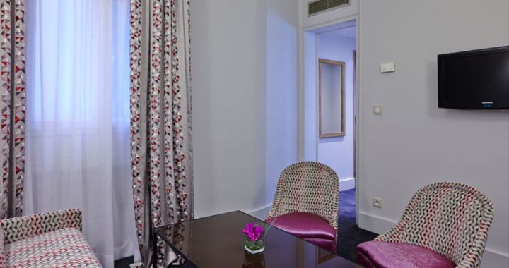 Royal Hotel 3