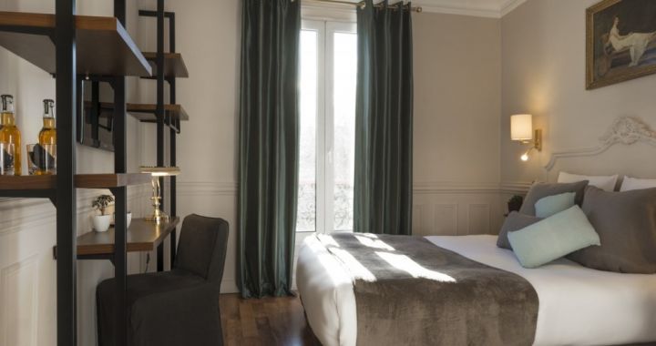 Hôtel de la Porte Dorée 8