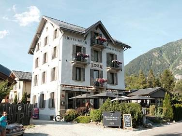 Eden Hotel Apartments and Chalet Chamonix Les Praz