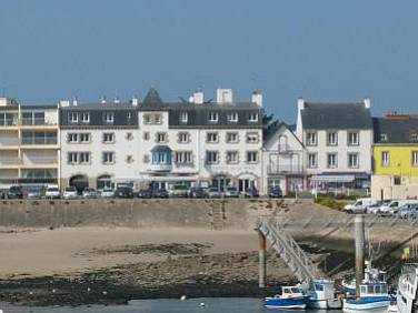 Hotel De La Mer