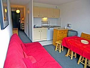 Apartment Trois Vallées 516 by Interhome