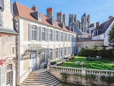 L'Hotel de Panette Un exceptionnel château en ville