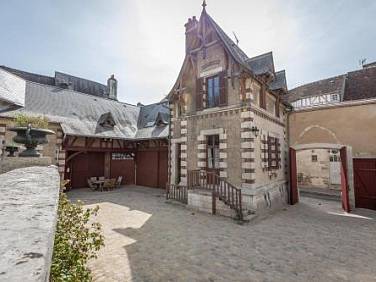 L'Hotel de Panette Chambres et Appartements indépendants avec parking entre le palais Jacques Cœur et Cathédrale