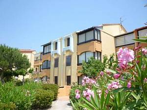 Apartment Les Mas de La Mer 3 by Interhome