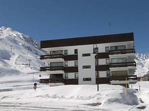 Apartment Les Pistes   Lavachet 2 by Interhome