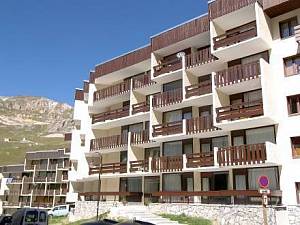 Apartment Le 2100 A et B   Lavachet 7 by Interhome