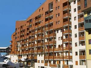 Apartment Lauzières 308 by Interhome