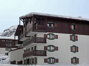 Apartment Chalet Club   Val Claret 1 by Interhome
