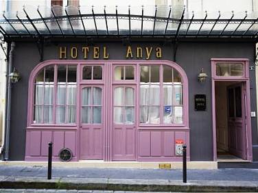 Hotel Anya